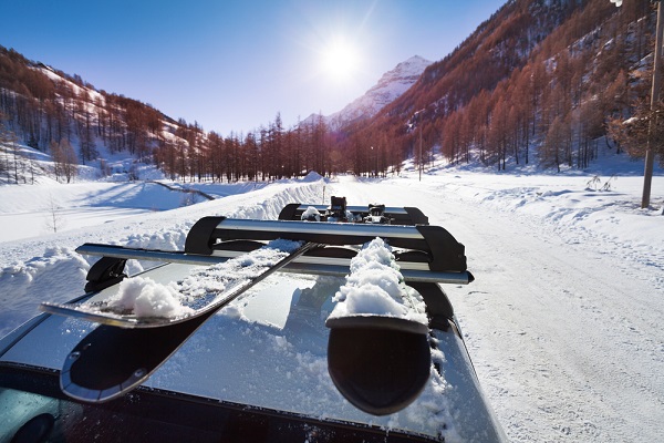 Equiper sa voiture pour les sports d'hiver