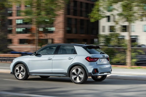 Audi A1 allstreet entre Namur et Charleroi