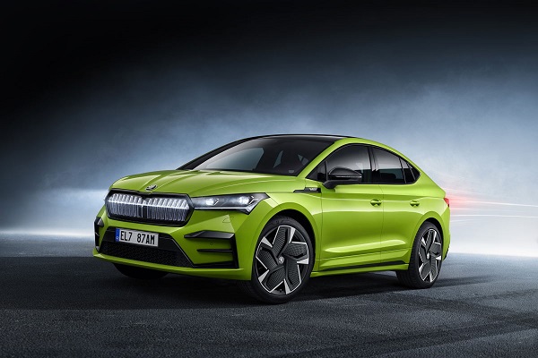 SUV électrique ŠKODA ENYAQ COUPE iV entre Namur et Charleroi